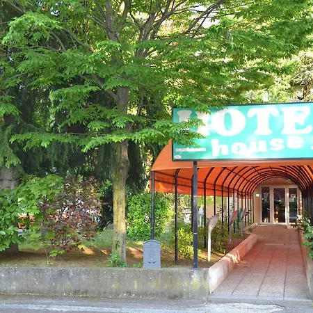 Hotell House